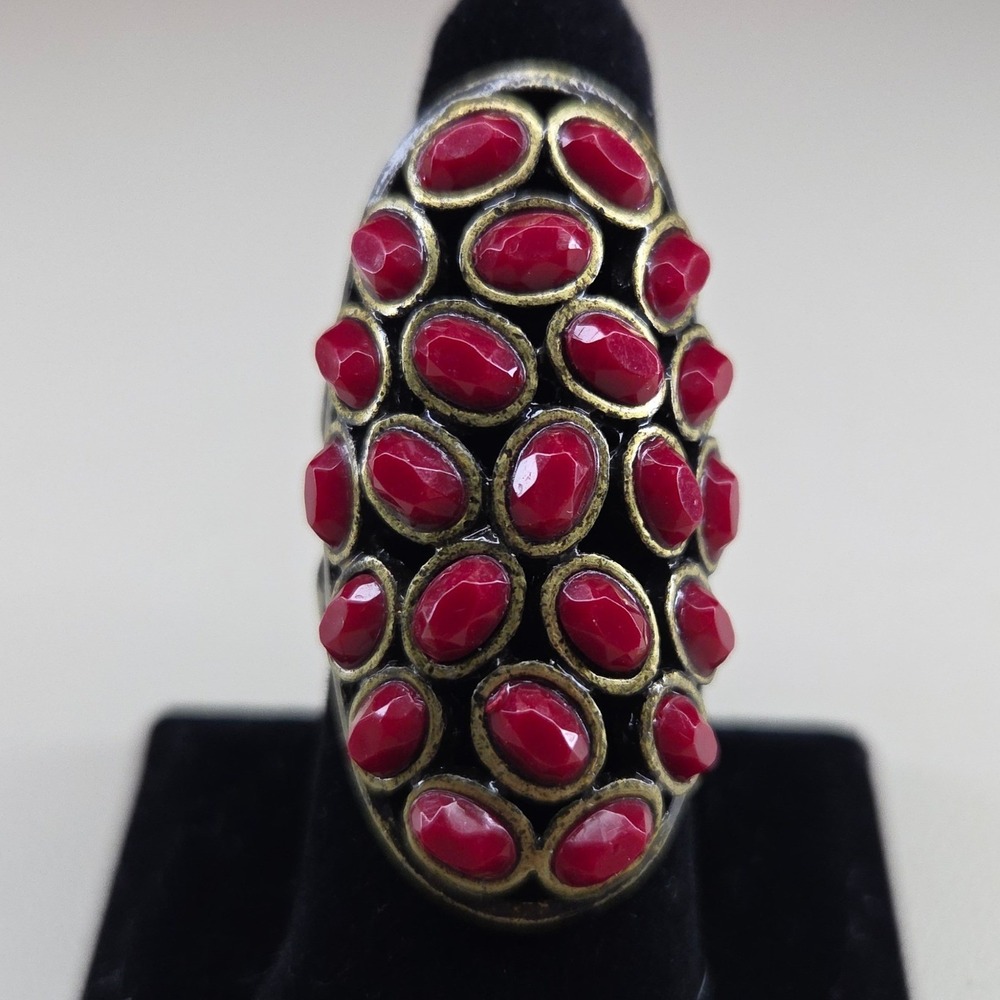Brass‎ Tone Red Faceted Cabochon Shield Statement Ring Size 8 Boho Vintage